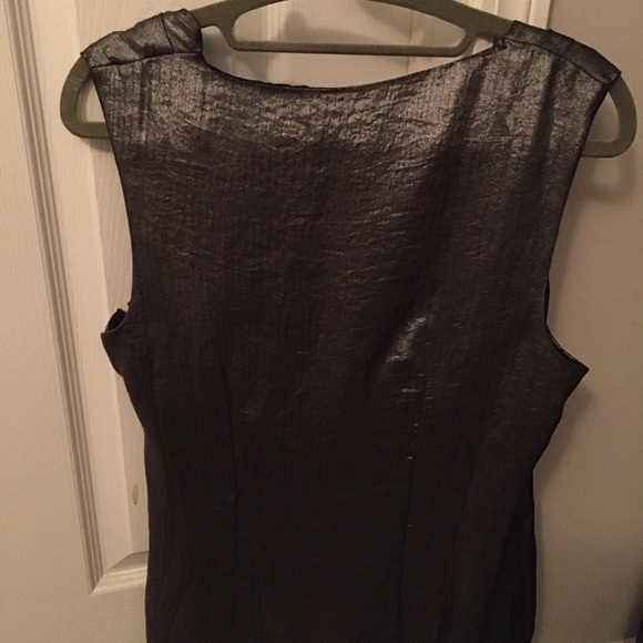 Sleeveless silver/ metallic shirt - Picture 6 of 7